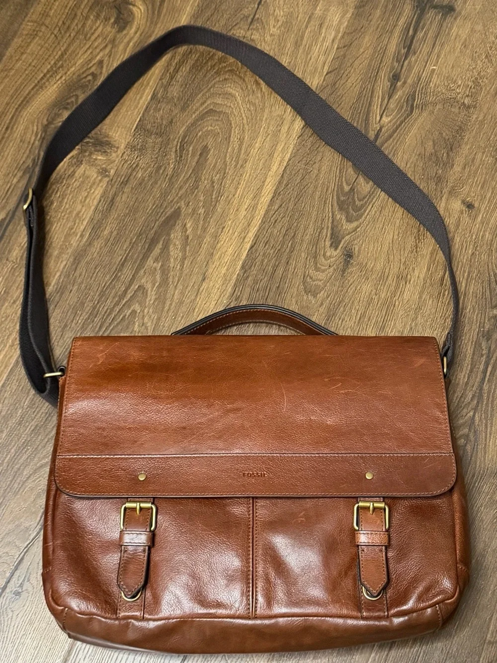 Fossil Brown Leather laptop Messenger Bag with Embossed Logo New
